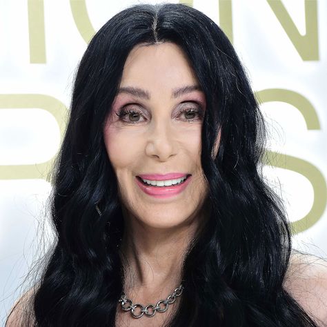 Cher’s Boyfriends Keep Getting Younger And Younger—You Won't Believe What 36-Year-Old She's Dating Now | SHEfinds Cher Today, Cher Now, Poses In Bed, Cher Young, Younger Boyfriend, Aging Like Fine Wine, Cher Looks, Subtle Smokey Eye, Cher Photos