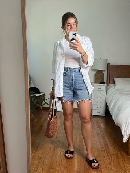 Denim Shorts Outfit, Perfect Summer Outfit, Warm Weather Outfits, Shorts Outfit, Button Down Blouse, Business Casual Outfits, Spring Summer Outfits, Look Cool, What I Wore