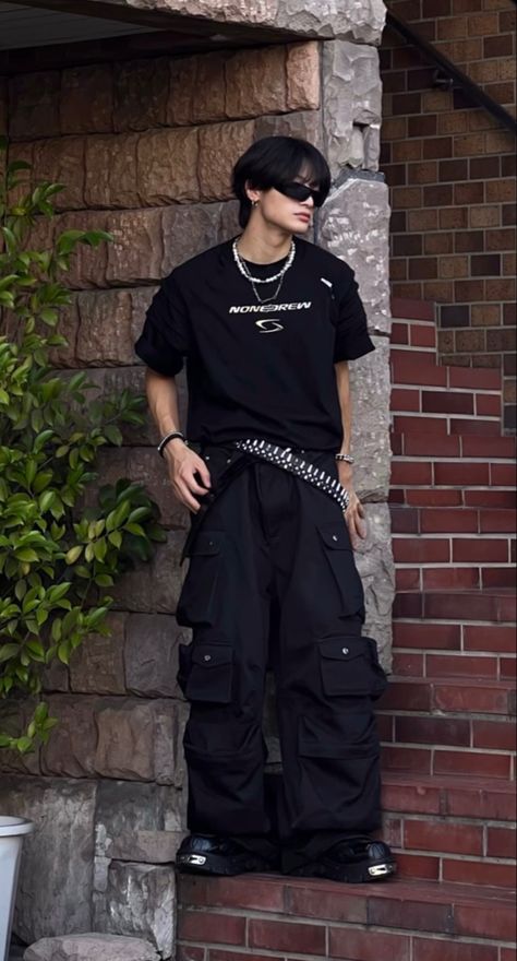 Tough Fits Men, Outfits Male Grunge, Baggy Leather Pants Outfit Men, Baggy Jeans Outfit Men Aesthetic, Alt Men Style, Space Aesthetic Outfit Men, Tripp Pants Outfit Men, Gothic Streetwear Men, Men Kpop Outfit