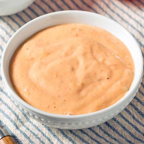 Thousand Island Dressing Thousand Island Dressing Recipe, Taco Sauce Recipes, Quesadilla Sauce, Mcdonalds Fast Food, Fish Taco Sauce, Homemade Chipotle, Chick Fil A Sauce, Seafood Sauce, Thousand Island