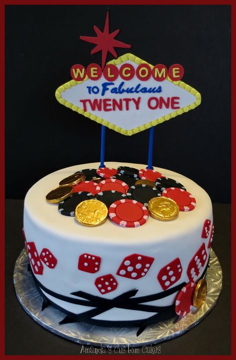 Vegas Birthday Cake, Las Vegas Cake, Vegas Cake, Whiskey Cake, Inside Cake, Vegas Birthday, Vegas Theme, 21st Birthday Cakes, Gambling Cake