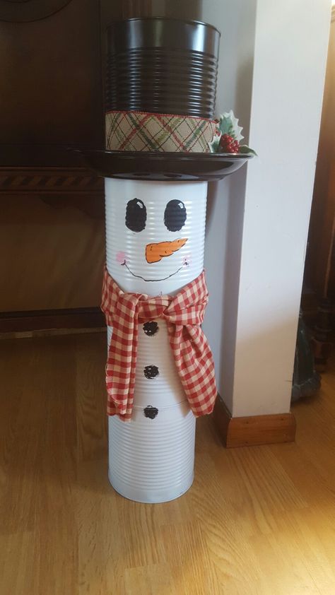 Coffee Can Snowman Snowman Out Of Coffee Cans, Snowman Tin Can Crafts, Crafts With Coffee Cans, Coffee Can Snowman, Christmas Tin Can Crafts Ideas, Tin Can Snowman, Coffee Can Diy Projects, Can Snowman, Coffee Can Crafts