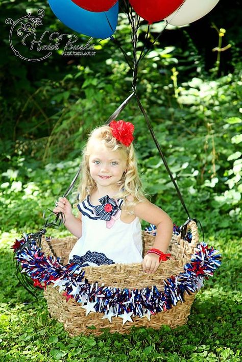 Air Balloon Photoshoot, Hot Air Balloon Photoshoot, Balloon Photoshoot, Baby Holiday Photos, 4th Of July Photography, 4th Of July Photos, Holiday Photography, Red Bridesmaids, Photoshoot Props