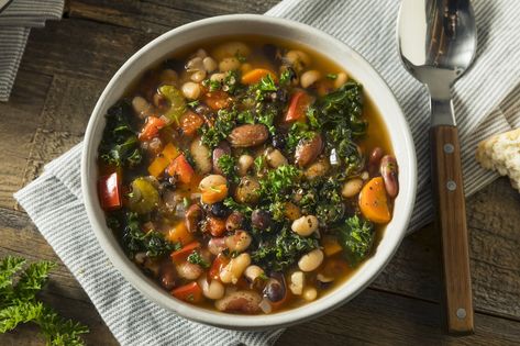 Blue Zones Minestrone - Dan Buettner Sopa Minestrone, Blue Zones Diet, Blue Zones Recipes, Zone Recipes, Zone Diet, Resep Diet, Blue Zone, Minestrone Soup, Blue Zones