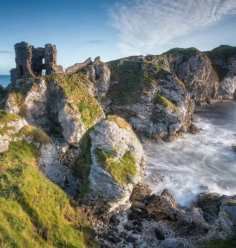 Kinbane Castle, County Antrim, Northern Ireland Kinbane Castle, Traveling Ireland, Camping Planning, Castle Ireland, Irish Ancestry, Abandoned Castles, Scottish Castles, Castle Ruins, What A Wonderful World