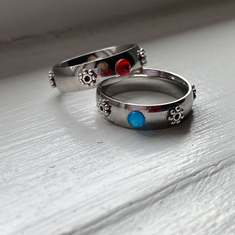 Anime Howls Moving Castle, Anime Wishlist, Howls Moving Castle Ring, Howl Cosplay, Styled Clothes, Castle Ring, Howl Pendragon, Cosplay Couple, Details Aesthetic