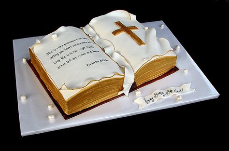 Bible Cake - good for Ordinations, Holy Vows, Priest Birthday/Retirements, even First Communion, Baptism and Confirmation Open Book Cakes, Christian Cakes, Comunion Cake, Bible Cake, Cake Paris, Holy Communion Cakes, Religious Cakes, First Communion Cakes, Confirmation Cakes