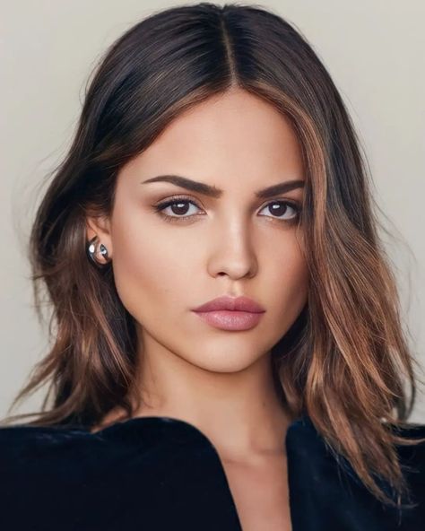 Eiza Gonzalez Eliza Gonzalez, Carrie Soto Is Back, Aquarius Woman, Eiza Gonzalez, Deep Autumn, Actrices Hollywood, Cute Celebrities, Look Alike, Inspirational Women