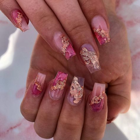 Nails For Rose Gold Dress, Burgundy Marble, Rose Gold Leaf, Rose Gold Dress, Rose Gold Nails, Nails Prom, Vacation Nails, Marble Nails, Prom Nails