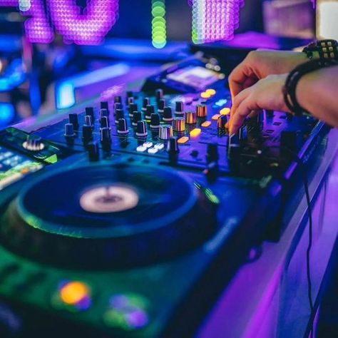 #trendingreels #dj #music #kualalumpur Dj Aesthetic Wallpaper, Electro Aesthetic, Electronic Music Aesthetic, Party Club Nightclub, Remix Aesthetic, Dhanashree Verma, Dj Aesthetic, Dj Electro, Electro House Music