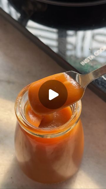 Salted Caramel Iced Coffee, Caramel Coffee Syrup, Kolkata Food, Caramel Iced Coffee, Making Caramel, How To Make Caramel, Ice Milk, Gravy Sauce, Coffee Syrup