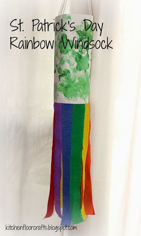 Bunny Crafts For Preschoolers, Rainbow Windsock, St Patrick's Day Crafts For Toddlers, Windsock Craft, Colorful Crafts, Saint Patricks Day Art, Prek Crafts, Fete Saint Patrick, March Crafts