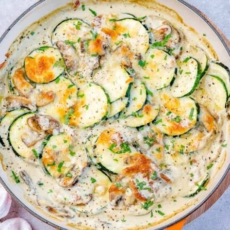 Creamy Mushrooms and Zucchini Skillet - Healthy Fitness Meals Smoked Sweet Potatoes, Baked Veggies Recipes, Grilled Italian Chicken, Zucchini Skillet, Herbed Potato Salad, Sweet Potato Recipes Healthy, Creamy Garlic Mushrooms, Sweet Potatoes Recipe, Baked Mushrooms