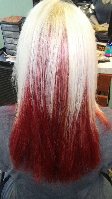 White Hair With Red Streaks, White Hair Red Streaks, Red White Split Dye, White Hair With Red Highlights, White And Red Hair Aesthetic, Blonde Hair Red Skunk Stripe, Red And White Hair Aesthetic, Blond Skunk Stripe On Red Hair, Red Hair With White Highlights