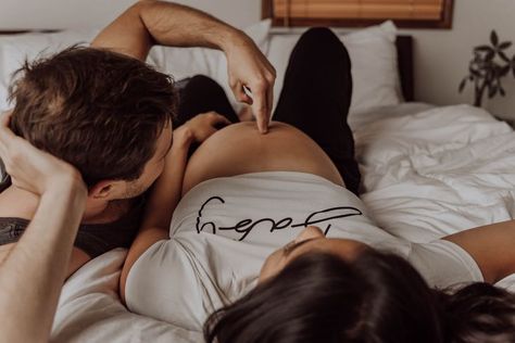 Bedroom Maternity Photos, Couples Maternity Shoot, Couples Maternity Photoshoot, Home Maternity Photography, Indoor Maternity Photography, Bedroom Photography, Pregnancy Photos Couples, Maternity Photography Poses Pregnancy Pics, Couple Pregnancy Photoshoot