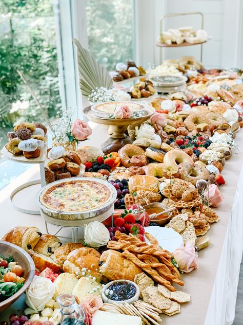 Brunch Grazing Table, Breakfast Brunch Party, Wedding Brunch Reception, Brunch Spread, Wildflower Baby Shower, Chafing Dish, Buffet Set, Reception Food, Grazing Table