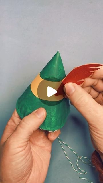 Timm Sevitz on Instagram: "This DIY Elf paper plate party hat is an easy christmas craft for little kids to make. This would be so fun for a holiday party activity, or an Elf themed craft activity. Make a DIY Buddy the Elf costume.  Buddy the elf craft, elf movie craft idea, easy diy christmas crafts for kids #elf #christmascrafts #kidscrafts #easycraft #buddytheelf #christmasmovies" Elf Christmas Ornaments Diy, Diy Buddy The Elf Decorations, Elf Movie Crafts For Kids, Buddy The Elf Crafts For Kids, Elf Diy Crafts, Elf Movie Ornaments Diy, Elf Movie Crafts, Elf Hats Craft For Kids, Buddy The Elf Wreath