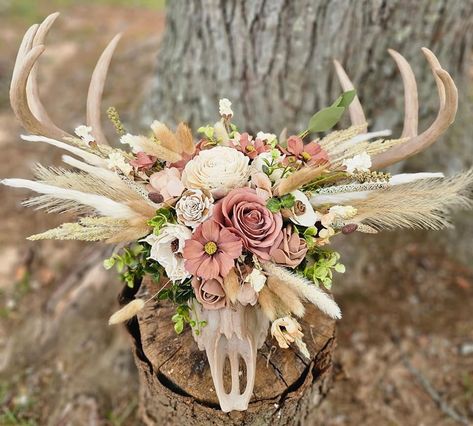 Antlers With Flowers, Deer Skull Decor, Deer Hunting Decor, Floral Antlers, Deer Mounts, Hunting Decor, Deer Skull, Dried Bouquet, Deer Skulls