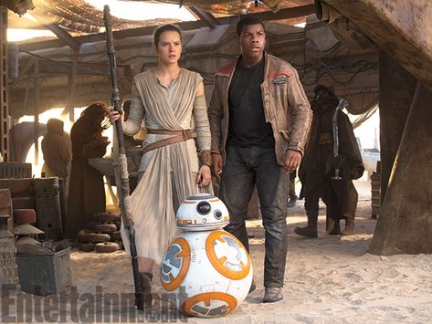 Star Wars: The Force Awakens Running Time Confirmed. More on Finn and Rey. Wolverine 2009, Rey And Finn, Dark Maul, Rey Costume, Star Wars Rey, Jar Jar Binks, Star Wars Vii, Star Wars 7, Dark Vador