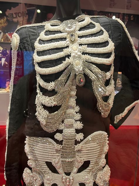 Pearl Ribcage Corset, Rib Cage Corset, Anatomical Fashion, Black Witch Aesthetic, Pearl Skeleton, Mummy Character, Skeleton Corset, Bone Fashion, Skeleton Fashion