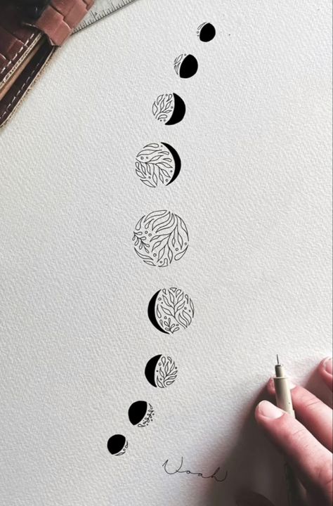 Sunburst Tattoo, Tattoo With Moon, Moon Sun Tattoo, Moon Phases Tattoo, Celtic Moon, Sun Tattoo, Subtle Tattoos, Best Tattoo Designs, Tattoo Outline