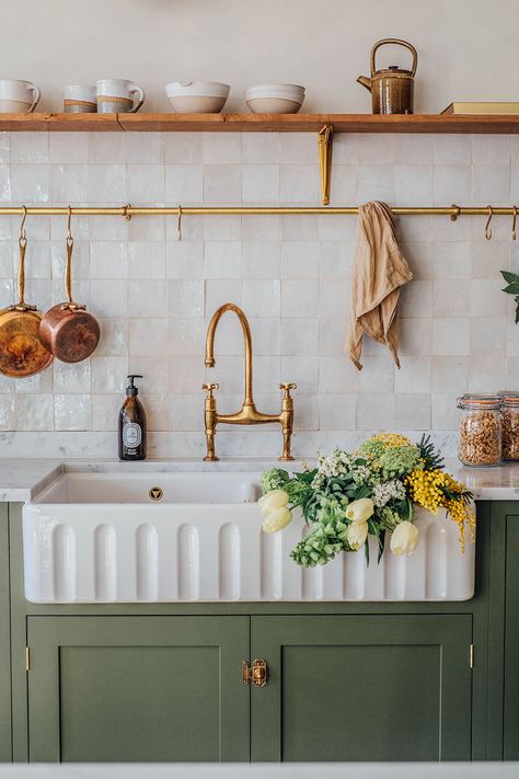 Our new deVOL Kitchen at St. Oak Apartments - Our Food Stories Dreamy Apartment, Arizona Kitchen, Classic English Kitchen, Kitchen Sanctuary, Country House Kitchen, Wall Cupboards, Belfast Sink, Devol Kitchens, Cosy Kitchen