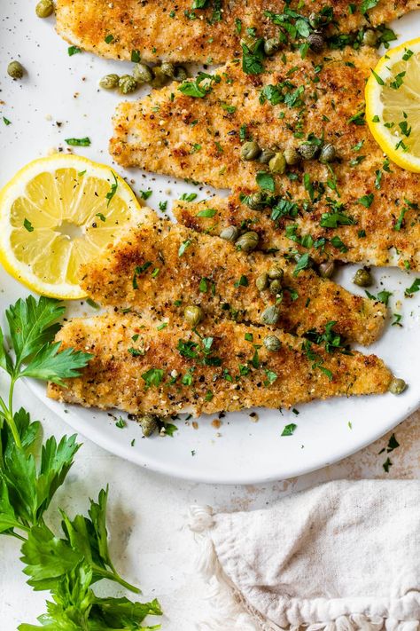 Flounder Piccata, Flounder Recipes Healthy, Pescatarian Dinner, Wine Butter Sauce, White Wine Butter Sauce, Flounder Recipes, Piccata Recipe, Cook Fish, Wine Butter