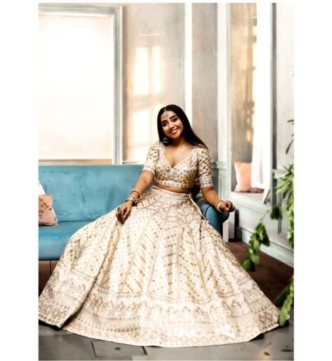 Poses For Lehenga, Crop Top Gown, Mostly Sane, Indian Outfit Ideas, Prajakta Koli, Lunch Outfit, Wedding Photoshoot Ideas, Indian Outfits Lehenga, Wedding Photoshoot Poses