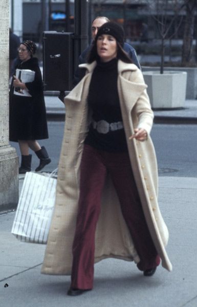 Ali Mcgraw Style, 70s Mode, Ali Mcgraw, Rainy Summer, Ali Macgraw, Fashion 1970s, Celebrity Style Icons, Fashion 70s, Seventies Fashion