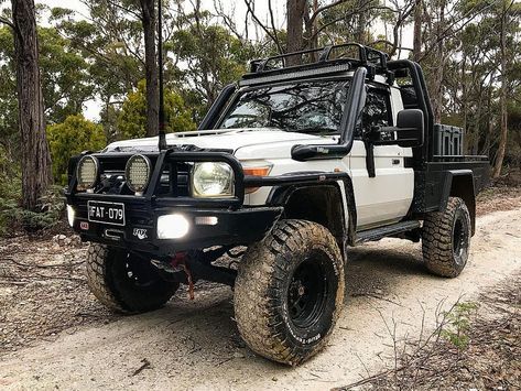 Magic Monday  what a shot #70series #79series #landcruiser #70 #v8 #4x4ing #4x4offroad #bfg #37s #arb @nwoffroad_4x4 #fats #picoftheday… Land Cruiser Offroad, 79 Series Landcruiser, Landcruiser Ute, Landcruiser 79 Series, Magic Monday, Mobil Off Road, New Toyota Land Cruiser, 79 Series, Toyota Cruiser