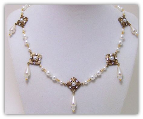 Medieval Quatrefoil Necklace Handemade Glass Pearl Crystal Renaissance | eBay Anne Boleyn The Tudors, Tudor Jewelry, Medieval Necklace, Tudor Dynasty, The Tudors, Princess Jewelry, Medieval Jewelry, Anne Boleyn, The Tudor