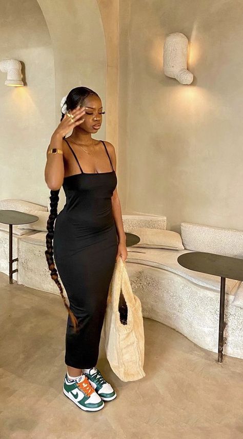 Long Gown And Sneakers Outfit, Bodycon Dress Street Style, Sundress Sneakers Outfit, Sundress And Sneakers Outfit Ideas, Dress With Nikes, Sneaker With Dress, Long Dress With Sneakers, Sundress With Sneakers, Sneakerball Party Outfits