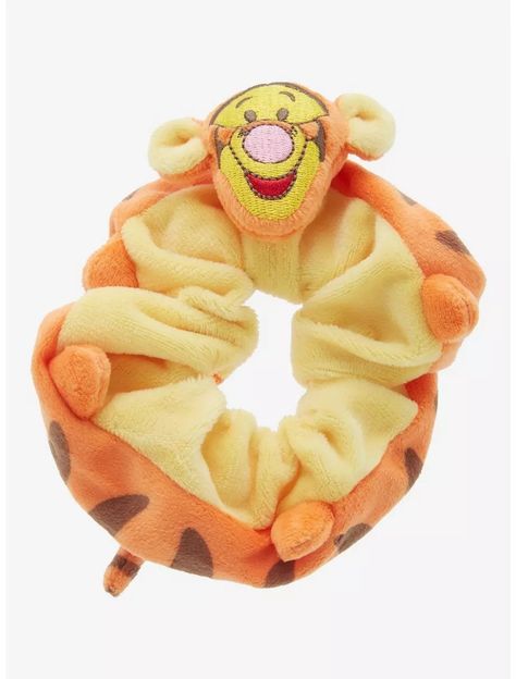 Winnie The Pooh Gift Basket, Winnie The Pooh Crafts, Winnie The Pooh Gifts, Tigger Plush, Winnie The Pooh Stuff, Disney Ootd, Disney Box, Tigger Winnie The Pooh, Pooh Nursery