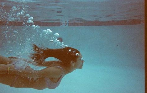 Water Pool Aesthetic, Underwater Film, Wishy Washy, Water Photoshoot, Summer Feeling, Underwater Photography, Summer Dream, Summer Aesthetic, Pretty Pictures