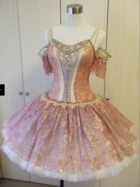 Ballet Russe, Ballerina Outfit, Music On Spotify, 파티 드레스, Ballerina Dress, Tutu Costumes, Ballet Beautiful, Ballet Tutu, Ballet Costumes