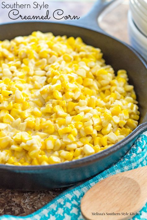 Southern Style Creamed Corn - Skillet cream corn is a decadent treat and it's so very simple to make. To make it, you must use real cream and butter which gives it a rich and silky cream sauce base that is simply hard to beat. Corn Skillet, Melissas Southern Style Kitchen, Corn Recipes Side Dishes, Creamed Corn Recipes, Cream Corn, Corn Dishes, Cream Style Corn, Southern Dishes, Creamed Corn