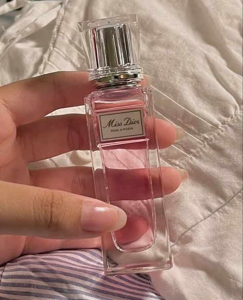 Small Perfume Aesthetic, Miss Dior Rose N Roses Perfume, Rose Perfume Aesthetic, Dior Roses N Roses, Dior Perfume Aesthetic, Miss Dior Rose N Roses, Roses Perfume, Fairy Academia, Miss Dior Perfume