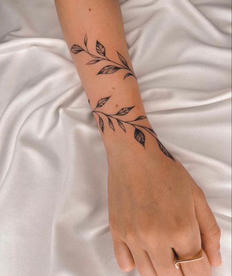 Wrap Around Wrist Tattoos, Around Arm Tattoo, Wrap Around Tattoo, Half Sleeve Tattoos, Wrap Tattoo, Cool Wrist Tattoos, Flower Wrist Tattoos, Forearm Tattoo Women, Hand Tattoos For Women