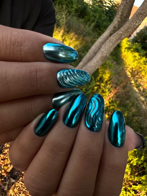 Blue chrome, aqua chrome, teal chrome, wavy 3D nail design Aqua Blue Chrome Nails, Cyan Nails, Blue Chrome Nails, Wave Nails, Dark Aqua, Chrome Nails Designs, Silk Sheets, Dark Nails, Accent Nails