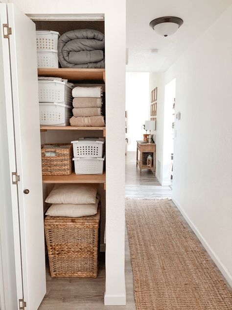 Tidy linen closet, organize, spark joy Hallway Linen Closet, Linen Closet Organization Ideas, Linen Closet Design, Bathroom Linen Closet, Closet Organization Ideas, House Organisation, Linen Closet Organization, Apartment Organization, On To The Next