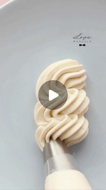 Manuela Kjeilen on Instagram: "If you love banana milkshakes, you’re going to adore this banana milkshake ganache. 🥤🍌 It’s incredibly rich in taste, boasting a 100% pure banana flavor that simply melts in your mouth. It’s like savoring delicious, creamy banana ice cream. You can find the recipe in the frosting category on my baking app,Love Manuela📲 Just tap the link in my bio to explore🔗  Have a wonderful day, everyone!🌸  #ganache #ganacherecipe #frosting #LoveManuelaapp #milkshake #recipes" Banana Ganache, Cereal Flavors, Specialty Cupcakes, Whipped Ganache, Ganache Recipe, Mini Bundt Cakes, Icing Frosting, Banana Milkshake, Banana Ice Cream