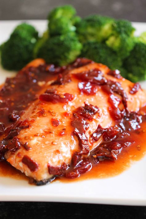 Cherry Chipotle Glaze, Cherry Glazed Salmon, Salmon Sauces, Cherry Glaze Recipe, Beef Tips And Rice, Celiac Recipes, Salmon Glaze Recipes, Recipes Fish, Blackened Salmon