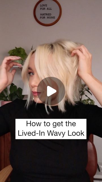 Texturized Bob Short, Beach Waves On Short Bob, Styling A Textured Bob, Julianne Hough Hairstyles, Hair Care For Short Hair, Styling Short Blonde Hair, How To Do Loose Waves On Short Hair, Bob Waves Tutorial, Short Hair Styling Videos