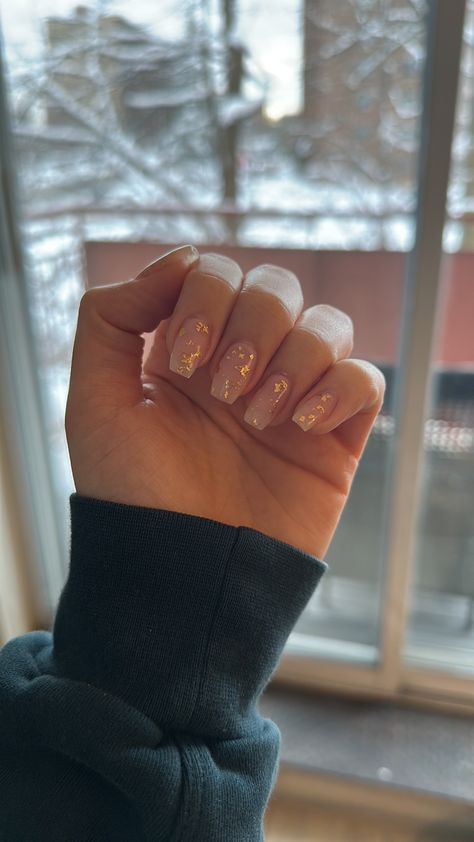 Manicure With Gold Flakes, Gold Flake On Nails, Gold Flaked Nails, Natural Nails With Gold Flakes, Summer Nails With Gold Flakes, Square Acrylic Nails Gold Flakes, Short Nails Gold Flakes, Gold Nails Square Short, Neutral Nails With Gold Glitter