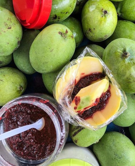 Mango With Bagoong, Food In The Philippines, Yummiest Food, Green Mango, Tag Your Friends, Afternoon Snacks, The Philippines, Philippines, Food And Drink