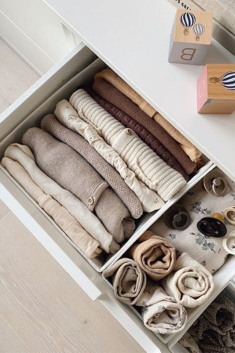 BABY DRESSER ORGANIZATION Dresser Storage Ideas, Baby Drawer Organization, Nursery Drawer Organization, Folding Baby Clothes, Baby Dresser Organization, Nursery Dresser Organization, Baby Drawer, Armoire Ikea, Nursery Drawer