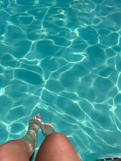 sitting on the edge of the pool with feet in the blue water at a resort on vacation Resort Aesthetic Pool, Sitting By The Pool Aesthetic, By The Pool, Reading By The Pool, Sitting By The Pool, Inside Pool, Turkey Holiday, Fake Pics, Chicago Summer