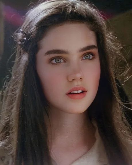 Jennifer Connelly Labyrinth, Jennifer Conely, Jennifer Connelly Young, Medieval Woman, Thick Brows, Dry Skin On Face, Kpop Hair, Photo Cute, Actrices Hollywood