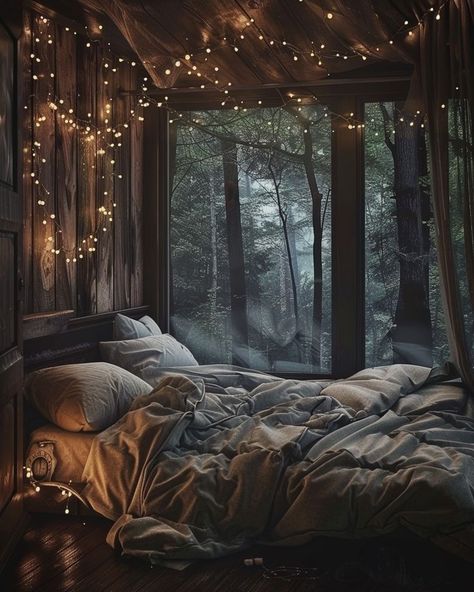 Bedroom Fort Romantic, Cozy Fantasy Bedroom, Mattress On Floor Aesthetic, Cozy Dark Bedroom Ideas, Dark Cozy Bedroom Ideas Romantic, Messy Bed Aesthetic, Dark Cozy Room, Candlelit Bedroom, Cozy Basement Bedroom