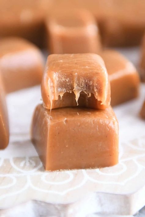 These gingerbread caramels are absolutely amazing! All the flavors of gingerbread wrapped up in a creamy, chewy, soft, homemade caramel. | melskitchencafe.com How To Make Gingerbread, Thanksgiving 2023, Apple Cider Caramels, Caramel Candy, Caramel Recipes, Kitchen Cafe, Bbq Pulled Pork, Fool Proof Recipes, Homemade Caramel